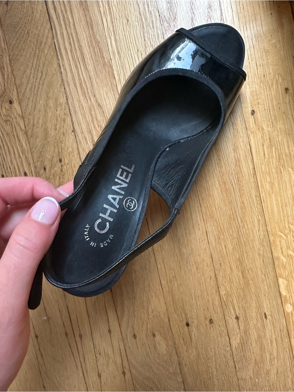 CHANEL Black Patent Leather Slingback Stiletto Heels with CC Logo - Picture 6 of 8